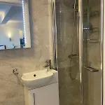 Grays Inn Road - Room 6